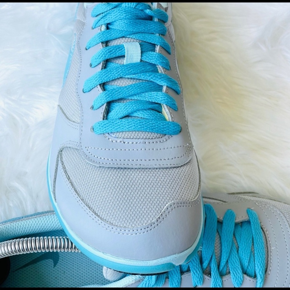 Nike Running Shoes Women’s Size 10 - Picture 6 of 9